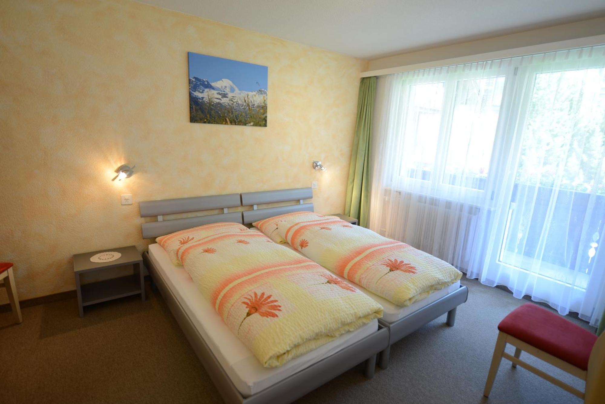 Haus Kandahar Saas Fee Quarto foto