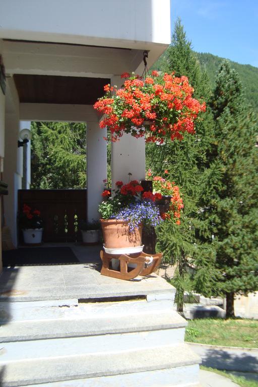 Haus Kandahar Saas Fee Exterior foto